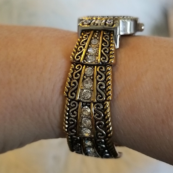 Accutime Watch Co. Ladies Watch Bracelet - Picture 10 of 13